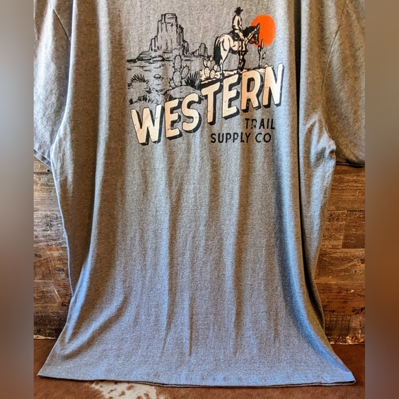 2/$10 Sonoma Goods Life Western Trail Supply Logo Heather Gray Tee - Picture 3 of 14